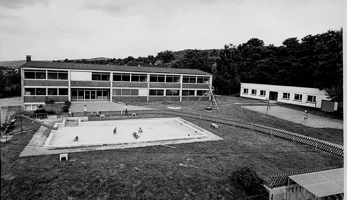 Schwimmbad um 1970
