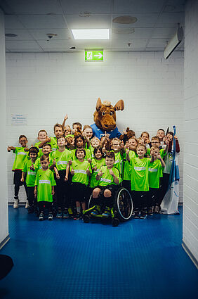 Gruppenbild der EInlaufkinder beim TSG Hoffenheim Spiel